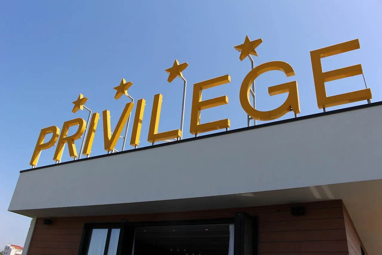 ****  Privilege Hotel & Spa Farke e Madhe Albania
