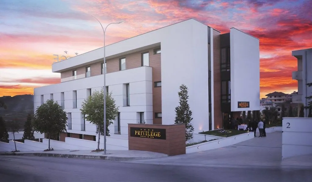 Privilege Hotel & Spa Farke e Madhe